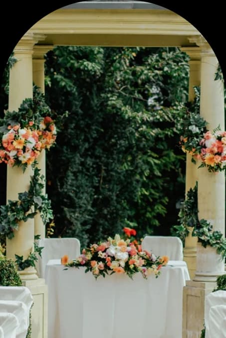 Full-Service Wedding Planning background